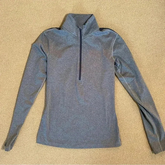 Nike Dri Fit Grey Pullover Quarter Zip Top in Women’s Medium - Picture 1 of 5